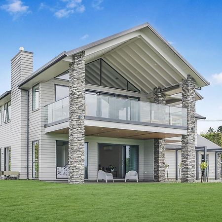 Lakeside Karapiro Downstairs Apartment Кеймбридж Екстериор снимка