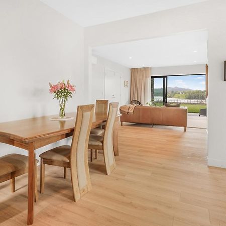 Lakeside Karapiro Downstairs Apartment Кеймбридж Екстериор снимка